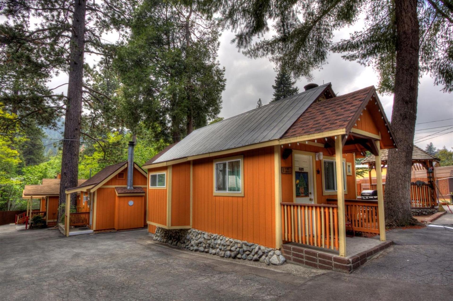 Sleepy Hollow Cabins & Hotel Crestline Exterior foto