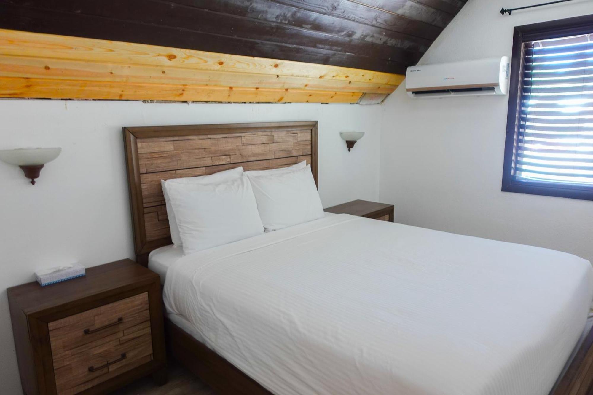 Sleepy Hollow Cabins & Hotel Crestline Exterior foto