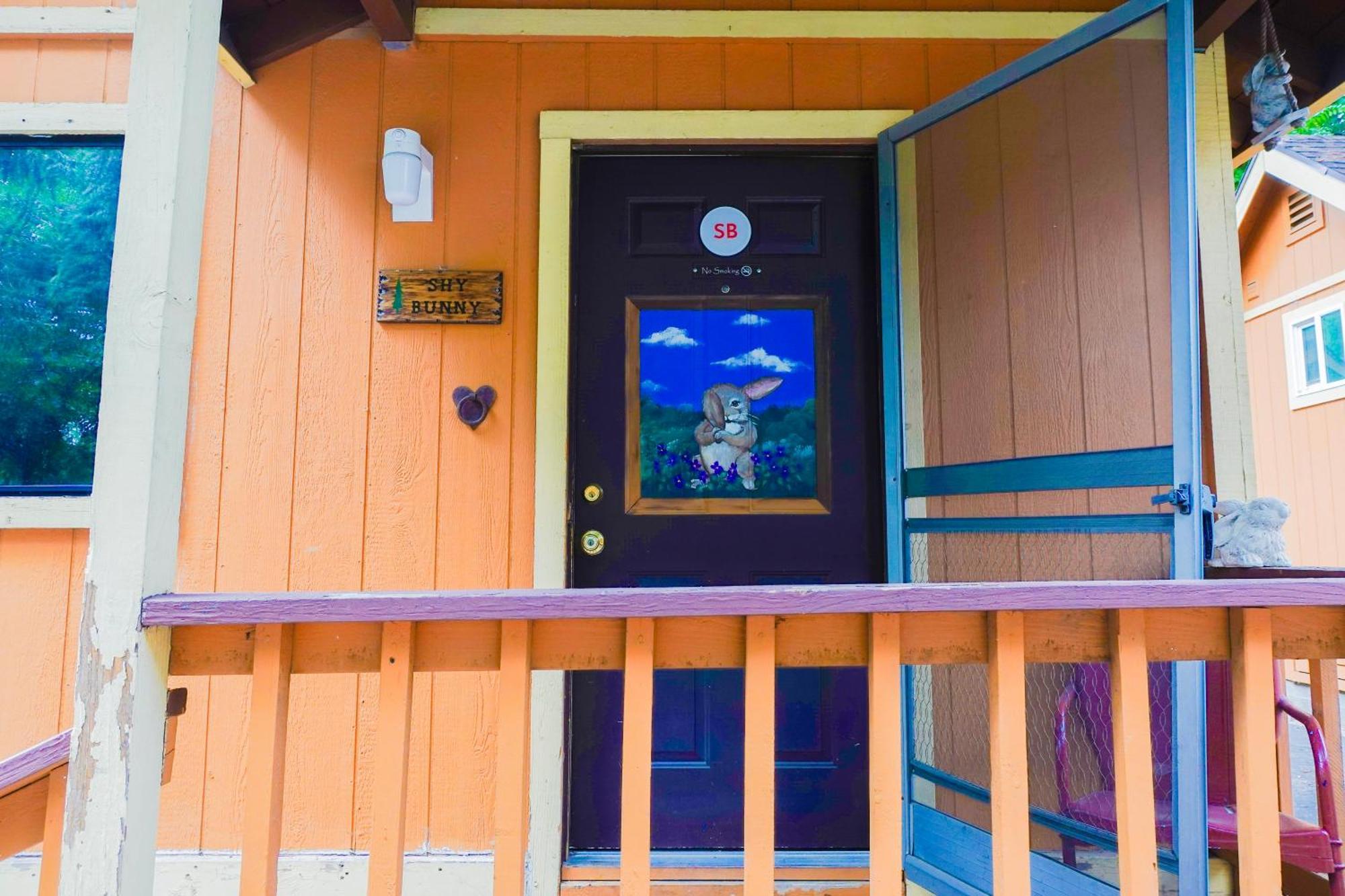 Sleepy Hollow Cabins & Hotel Crestline Exterior foto